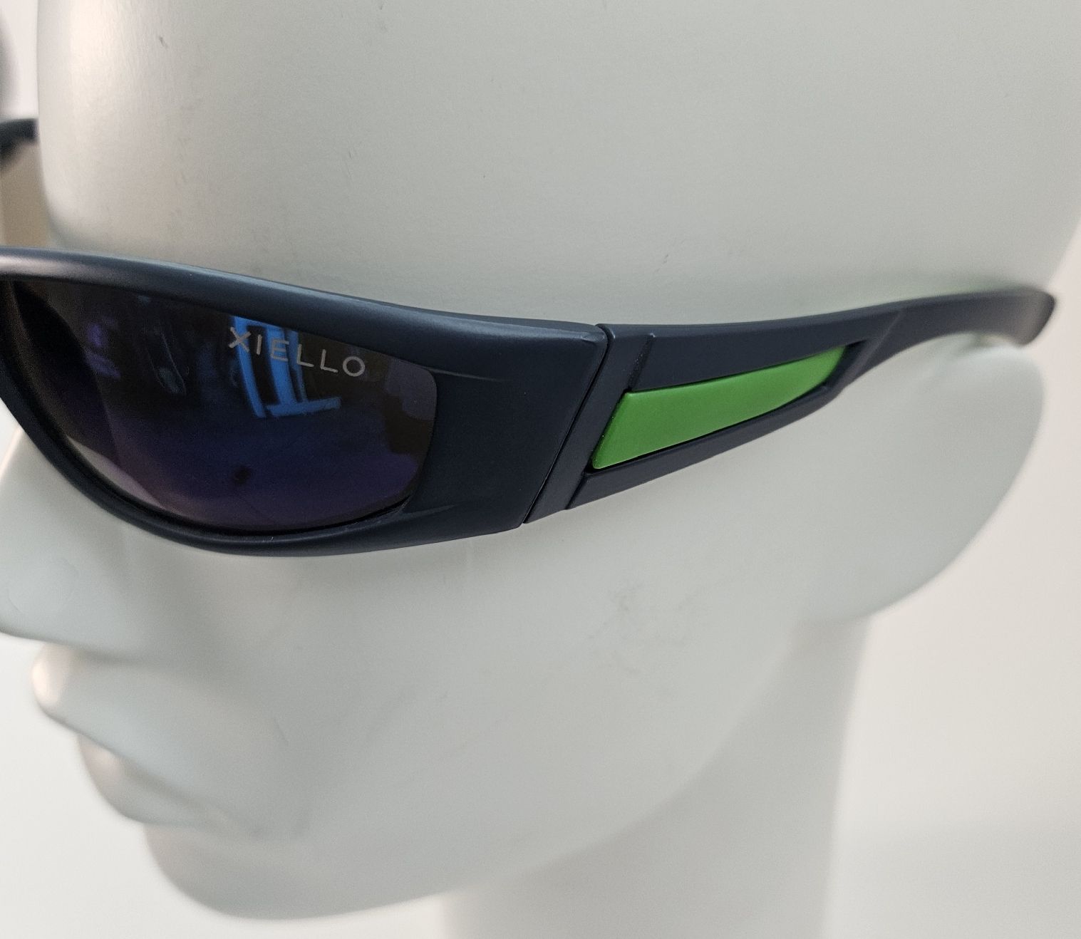 Lunettes & Verres: Sonnenbrille von Xiello "Neu" – Neuf avec emballage d'origine à Uster par esko.swiss 1